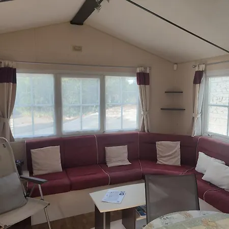 캠프장 Mobilhome Residentiel 가신