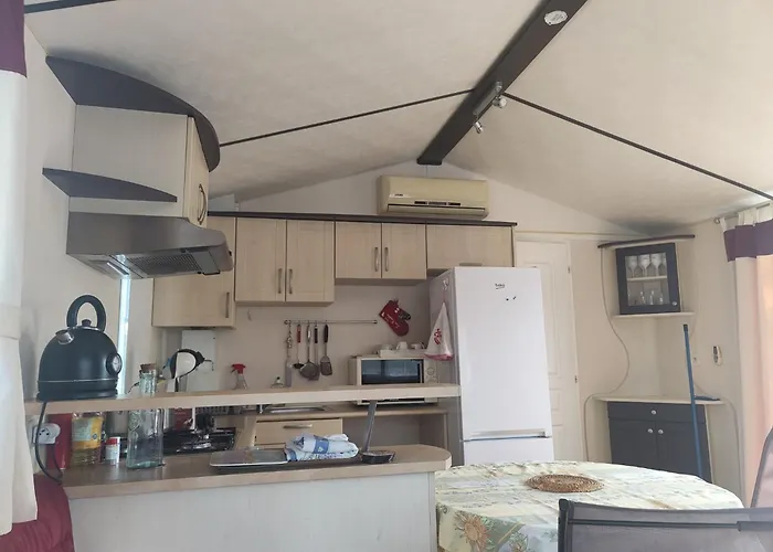 Mobilhome Residentiel Camping *